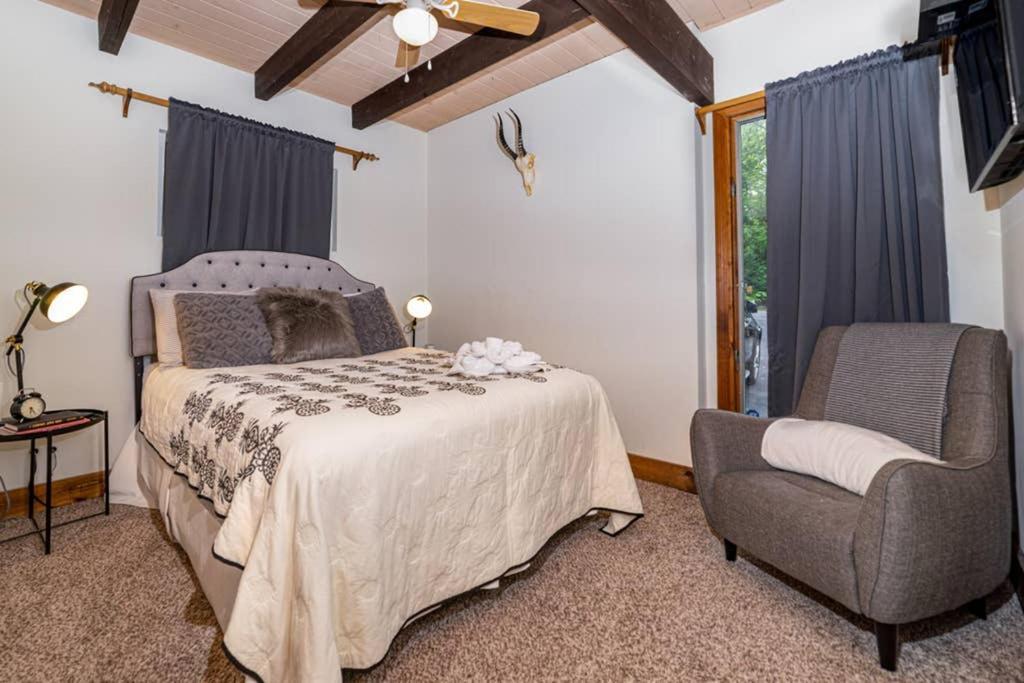 Вілла A Smoky Mountains Retreat - Chalet De Montagne Гатлінбург Екстер'єр фото